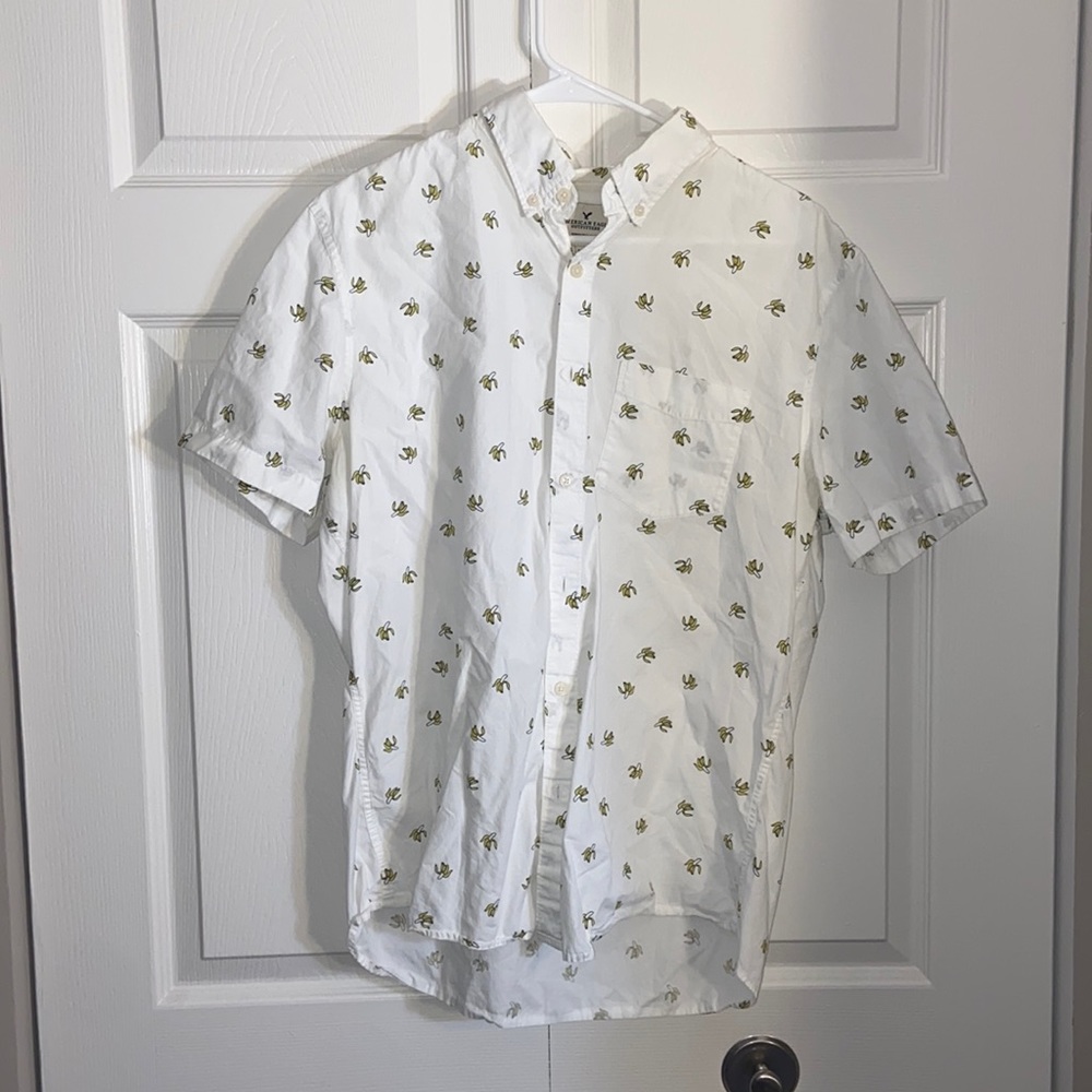 COPY - Men’s American Eagle Short Sleeve Button Down Size Large with Banana Pri…